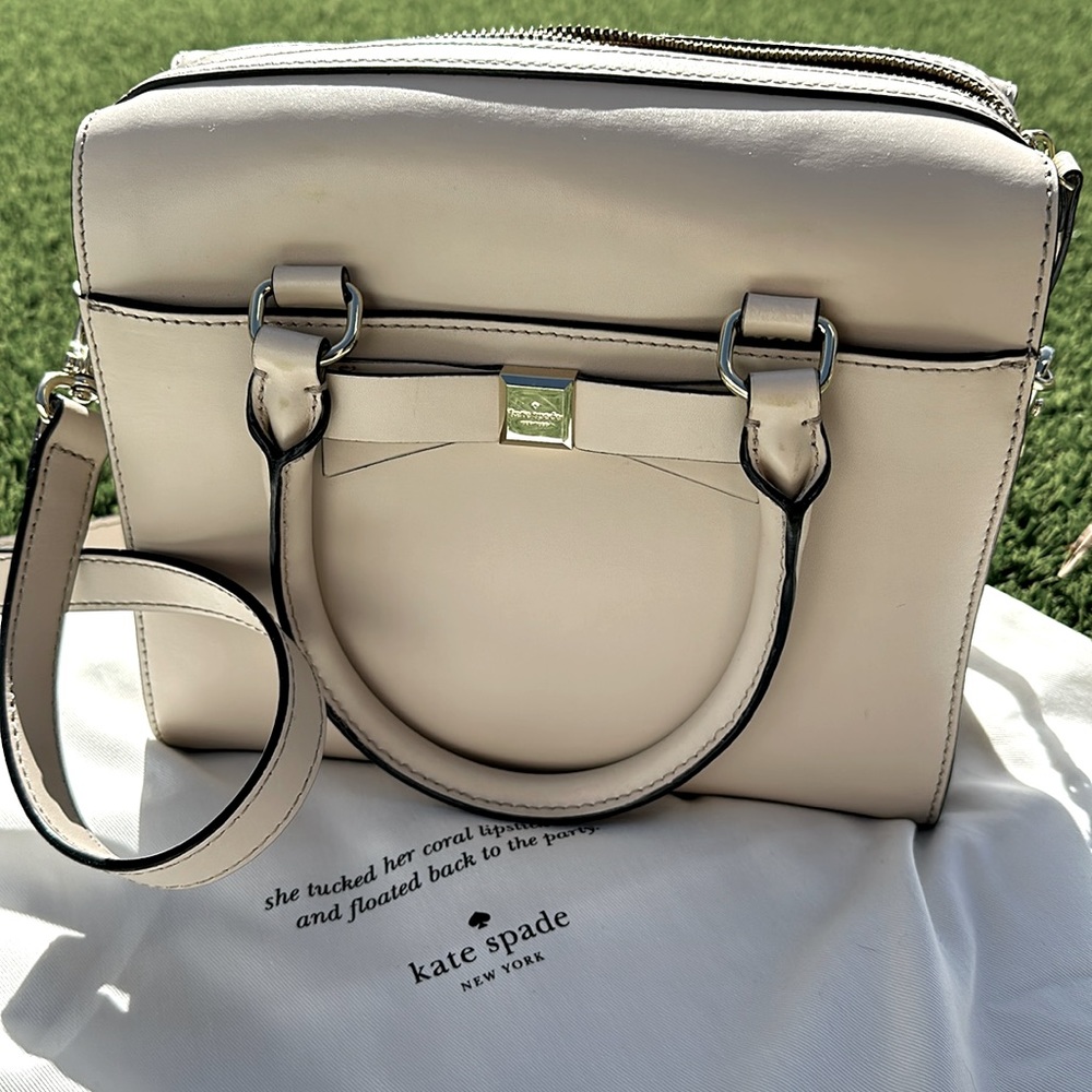 Pristine Condition!!  Kate Spade Ivory Leather satchel/Crossbody Bag